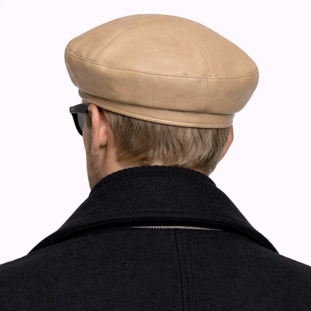 Chapeau rétro en cuir beige style peintre