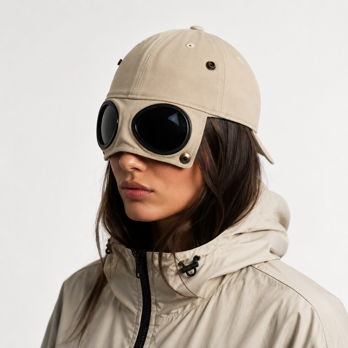 Couvre-Chef Lunettes Noires Intégrées Beige