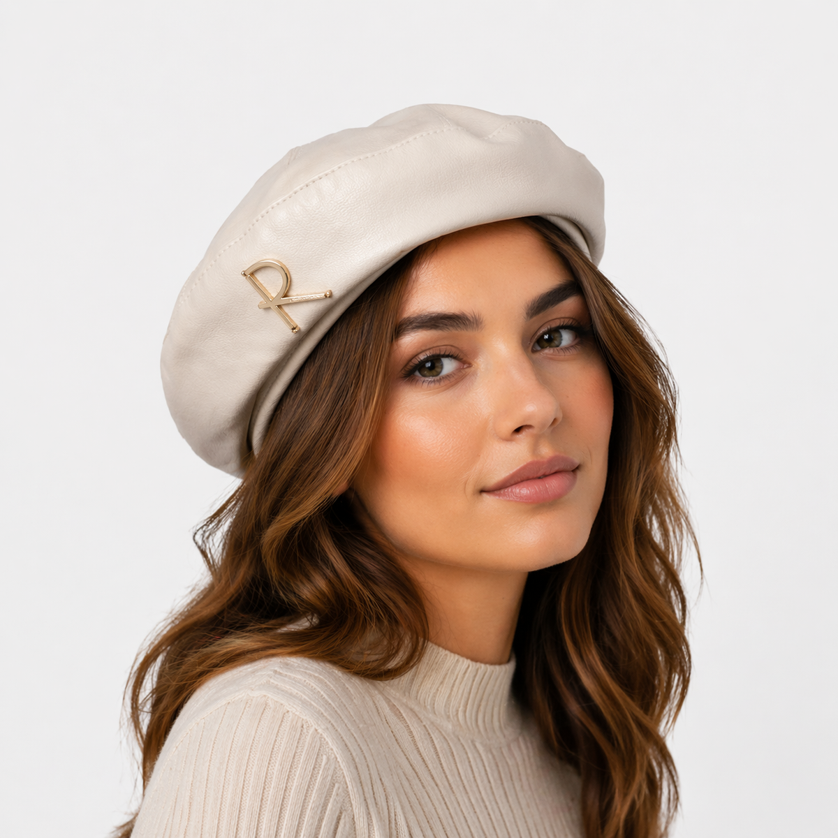 Couvre chef Coréen Blanc avec Motif "R"