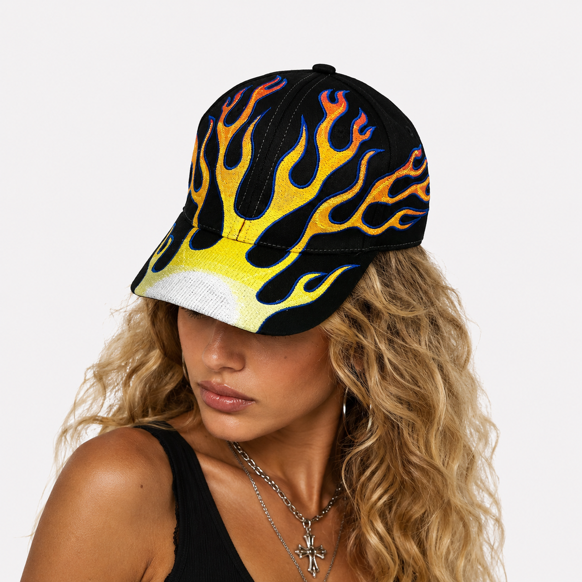 Couvre-Chef Motif Flammes Brodée
