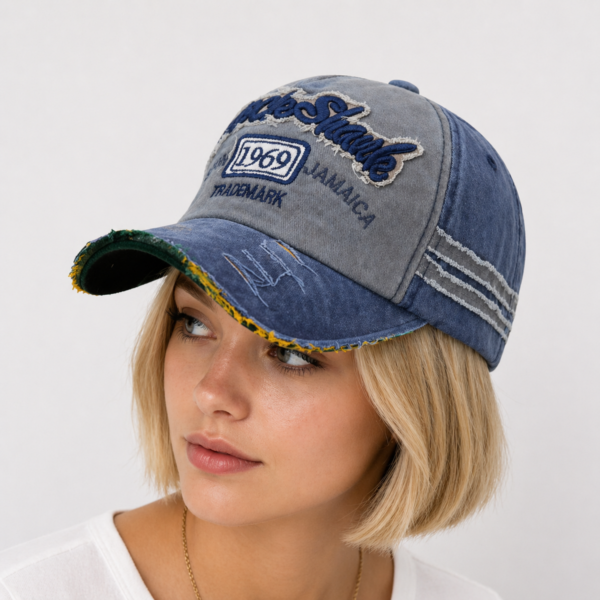 Casquette Snapback Déchiré bleu jean 1969 Vintage en Cotton
