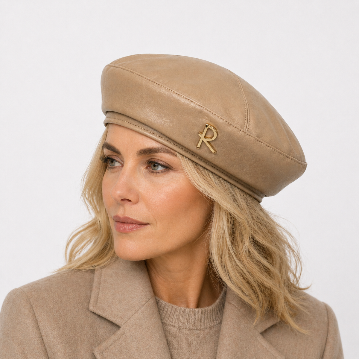 Chapeau rétro en cuir beige style peintre