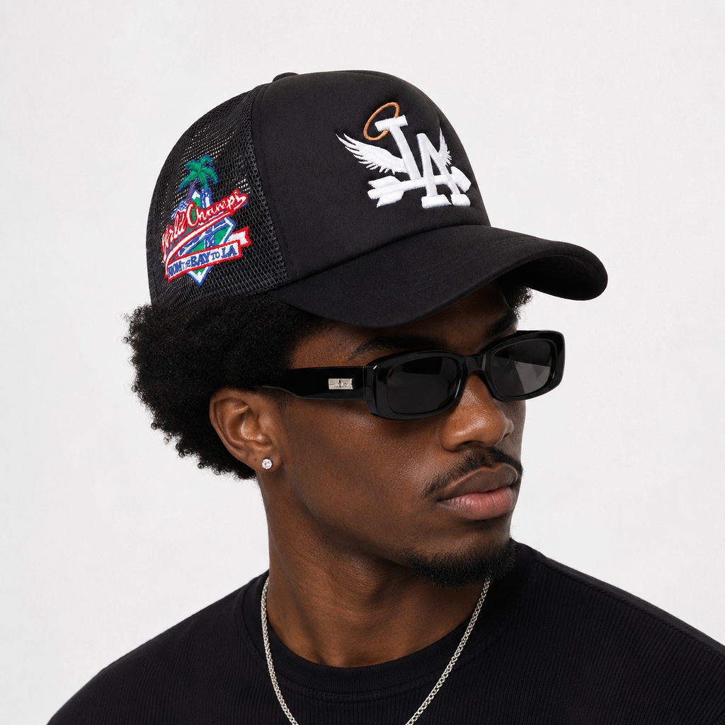 Casquette Snapback LA Noire – Broderie Blanche Style Urbain