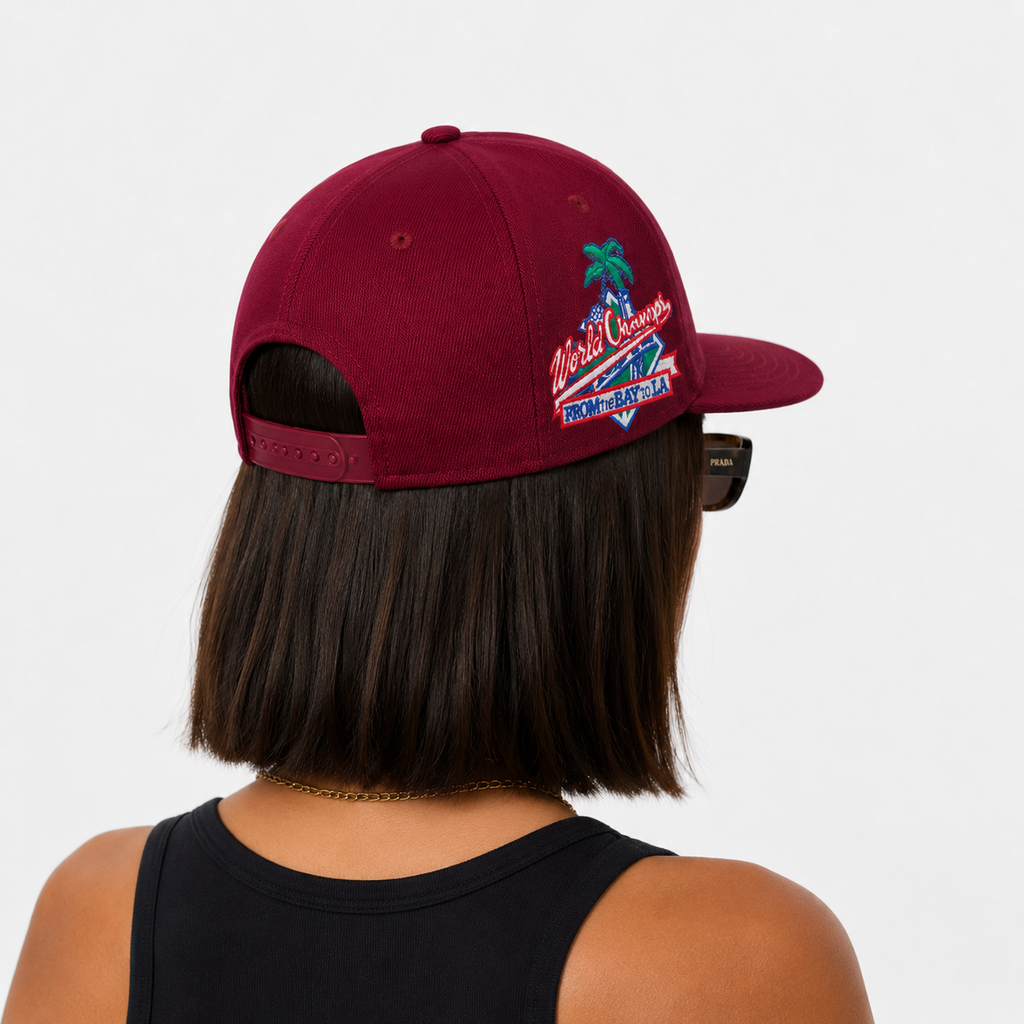 Casquette Snapback LA Bordeaux – Visière Plate Brodée
