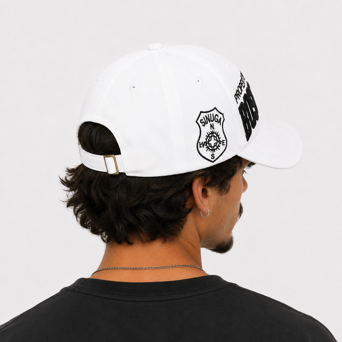Casquette Boston Blanche Broderie Noire Premium