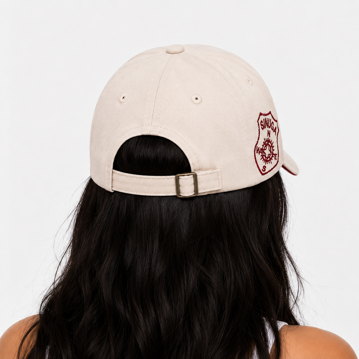 Casquette Boston Beige Broderie Bordeaux Style Casual