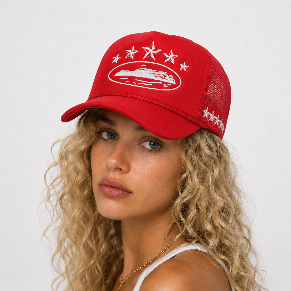 Casquette Trucker Rouge Yacht Brodée Streetwear