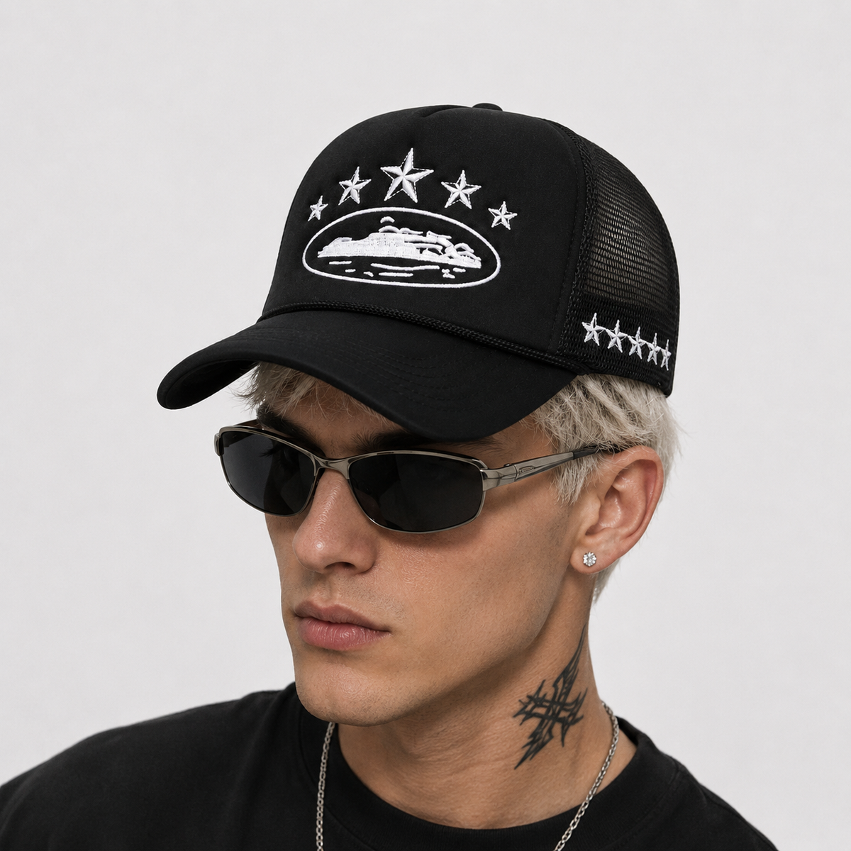 Casquette Trucker Noire Brodée Streetwear Unisexe