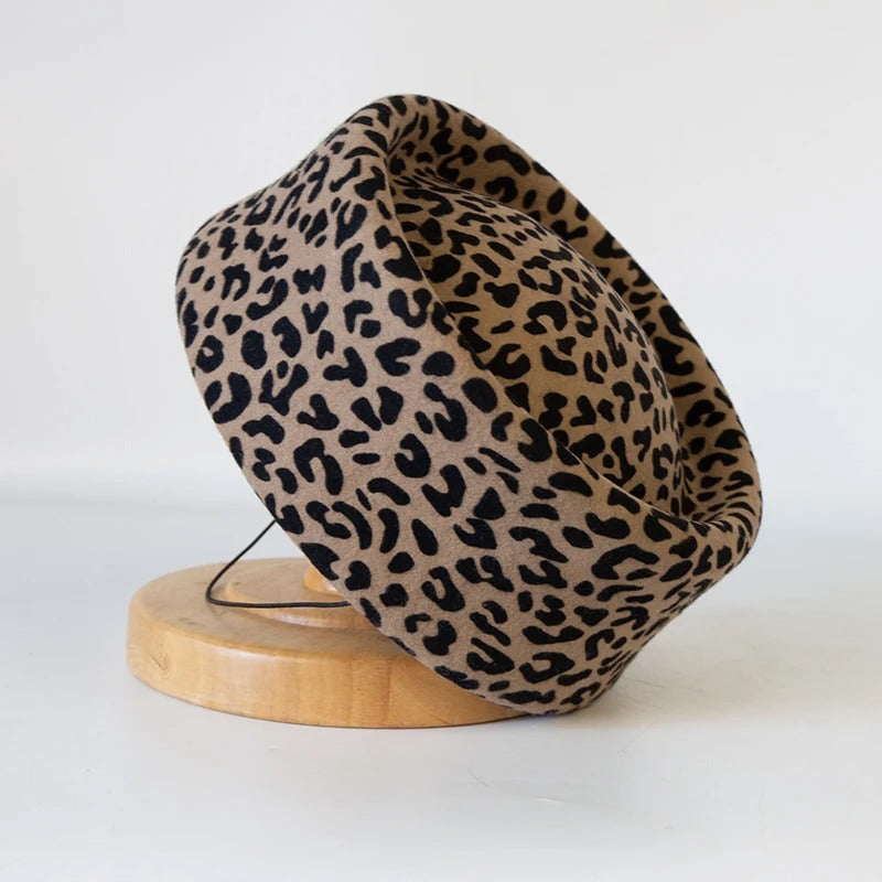 Toque léopard pour femme