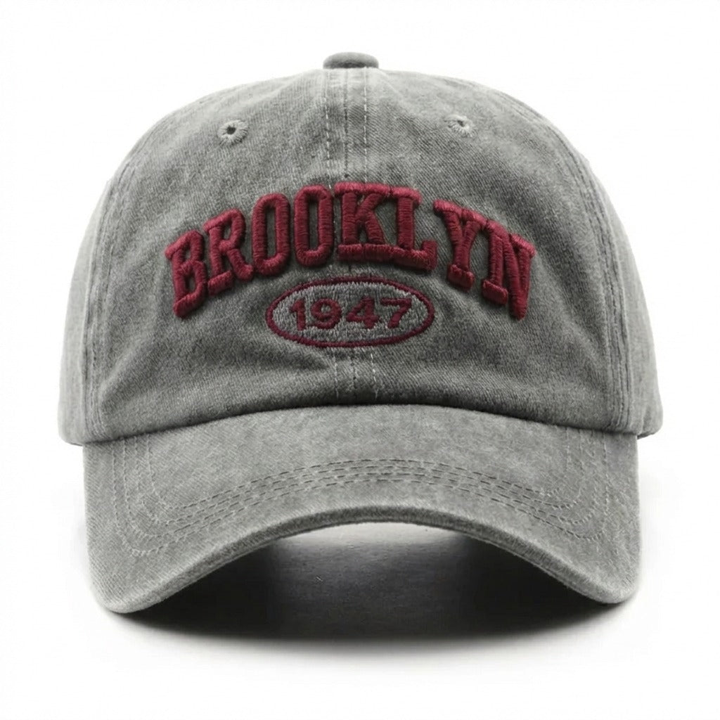 Casquette Streetwear Brooklyn Grise avec écriture rouge en coton 1947