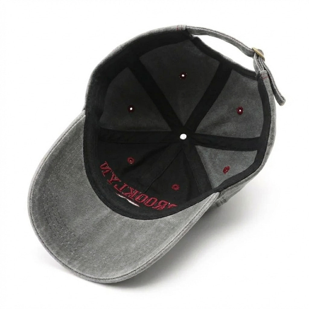 Casquette Streetwear Brooklyn Grise avec écriture rouge en coton 1947